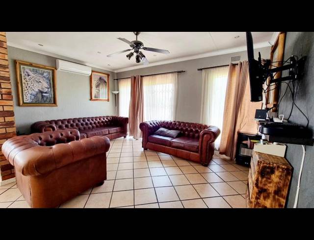 3 BEDROOM HOUSE FOR SALE IN BRACKENDOWNS